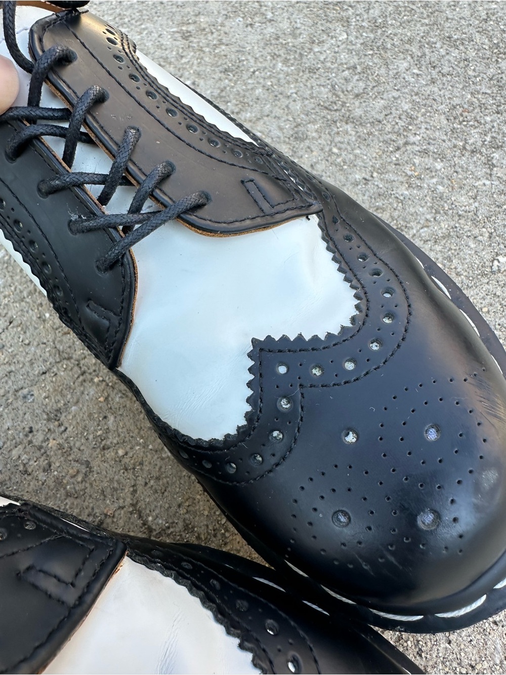 Dr. Martens 3989 Bex Wingtip Brogue Oxford Shoe Unisex - Picture 5 of 16